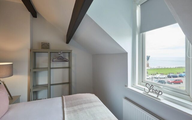 Host Stay Emerald Hideaway