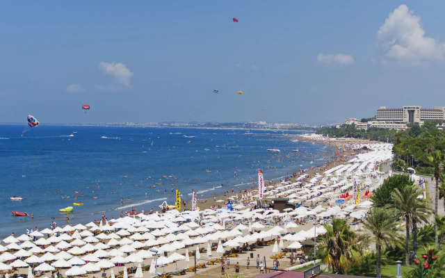 Trendy Side Beach (Adults Only, 16+)