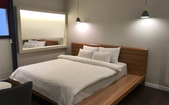 Sinan E.KKLIM Hotel