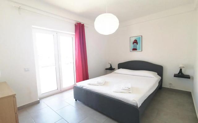 B53 - Vasco da Gama Top Floor Apartment