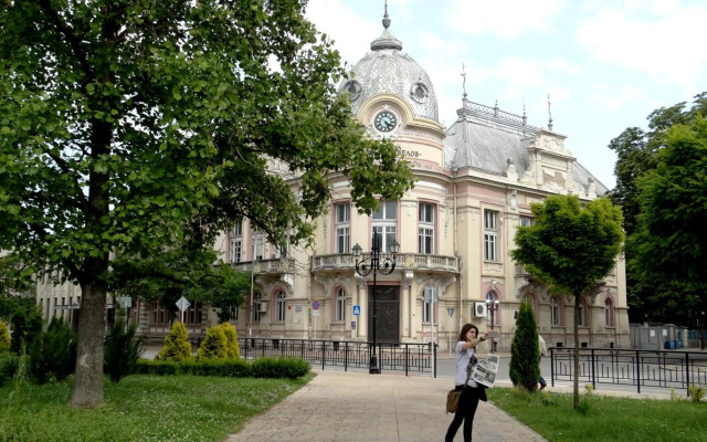 Old Center Apartment