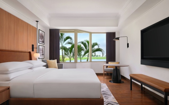Sheraton Jakarta Soekarno Hatta Airport – Guest Rooms – Tangerang
