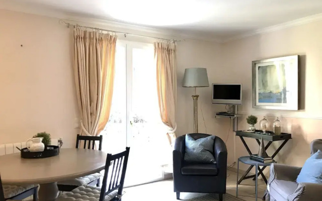 Captivating Villa in Le Plan-de-la-tour with Swimming Pool