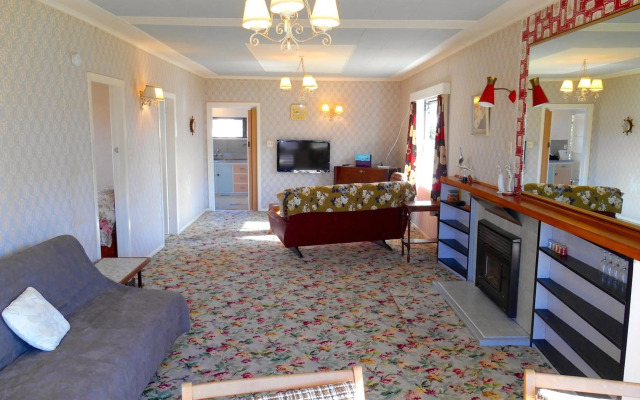 Bobs Bach - Mt Maunganui Bach