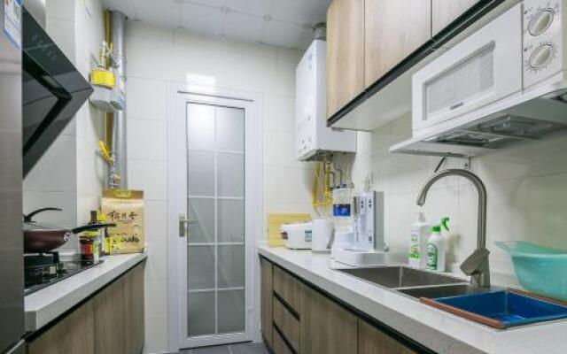 Xi'an Beilin·Small Goose Tower· Locals Apartment 00152240