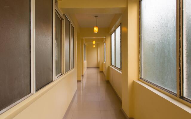 OYO 11091 Hotel Silver Court