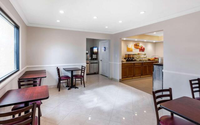 Quality Inn Lomita - Los Angeles South Bay