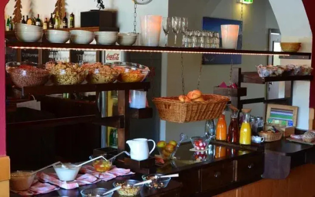 Dahoam by Sarina - Hotel & Suites