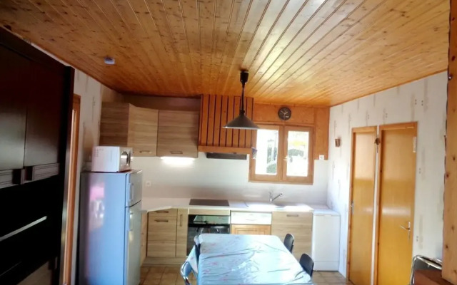 Chalet With 3 Bedrooms in Saint-gérons, With Wonderful Lake View, Pool