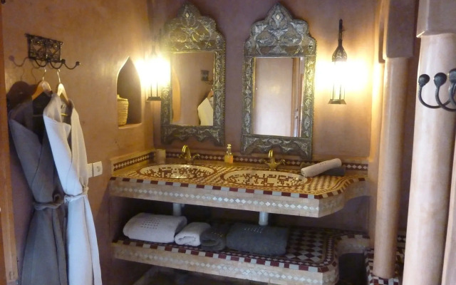 Riad Les Trois Palmiers El Bacha