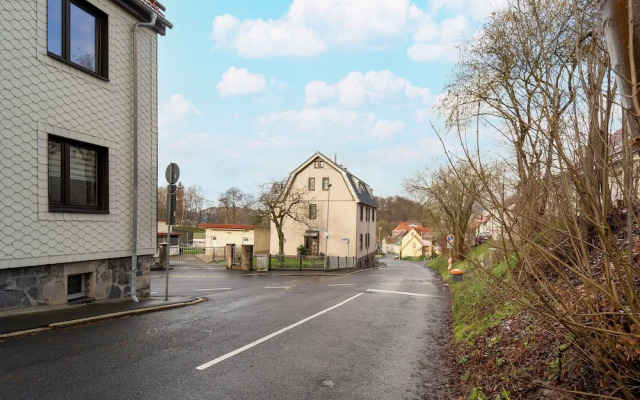 Retreat With Forest Views