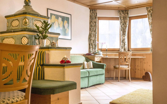 Fliana Arlberg Studios and Apartments
