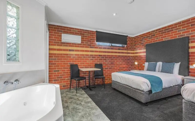 Rochester Motel – Guest Rooms – Rochester