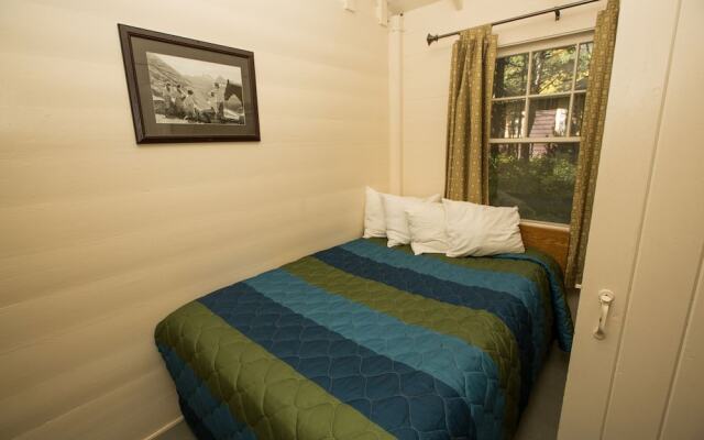 Swiftcurrent Motor Inn and Cabins - Inside the Park
