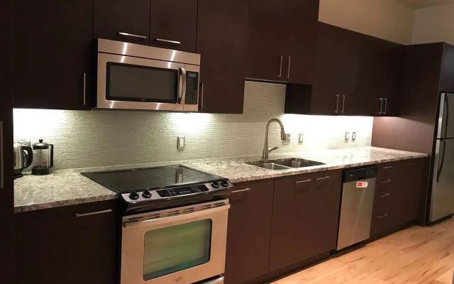 Pleasant  2Br Apartment | Great Value Downtown