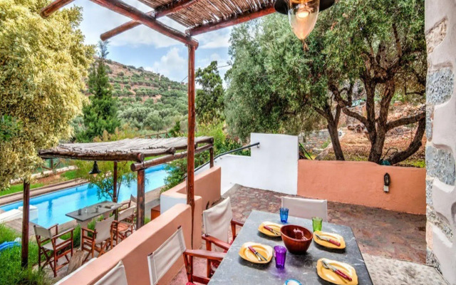 The Traditional Villas of Crete