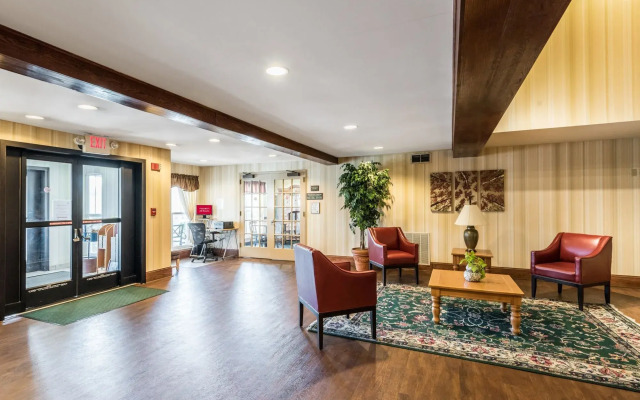 Red Roof Inn & Suites Knoxville East
