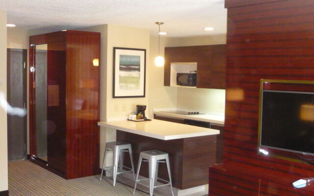 Super 8 Copley Akron