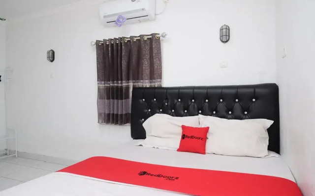 RedDoorz Syariah @ Griya Merbotan Demak