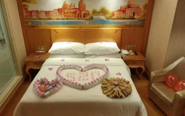 Vienna Hotel (Xinhua South Store, Hankou North Road, Wuhan)