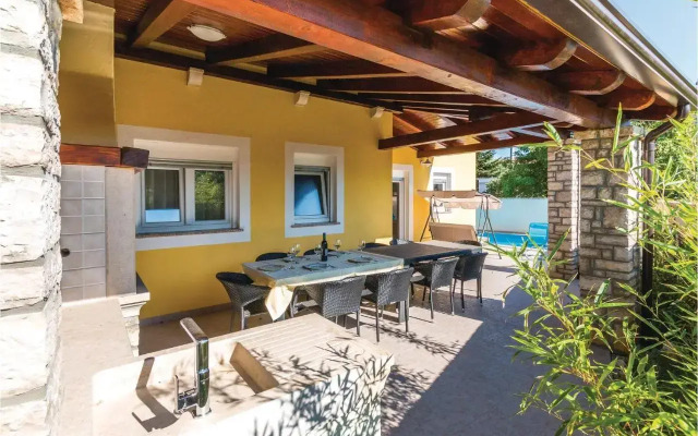 Six-Bedroom Holiday home in Perci