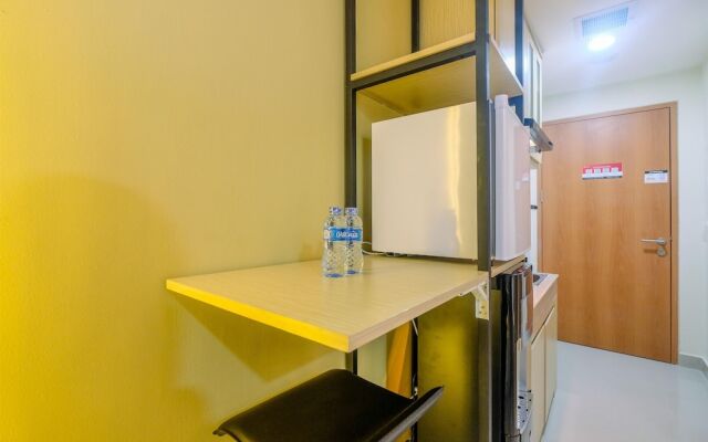 Cozy Living Studio Room at Evenciio Margonda Apartment