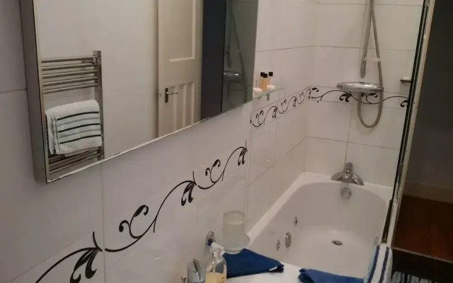 Beautiful 1-bed Apartment in Kensington, London