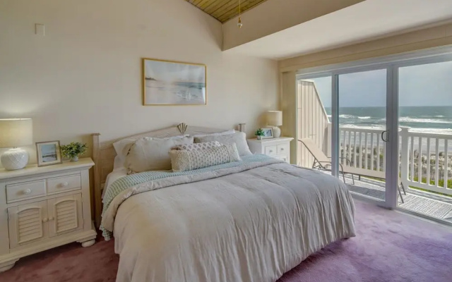 Charming Brigantine Condo Rental: Steps to Beach!