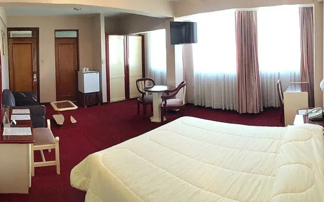 Americana Hotel