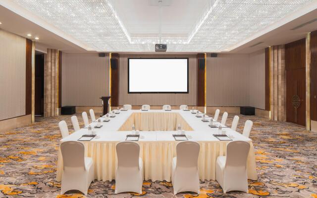 Crowne Plaza Dalian Sports Center by IHG