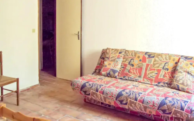 Apartment With 2 Bedrooms in Cavalaire-sur-mer, With Enclosed Garden -