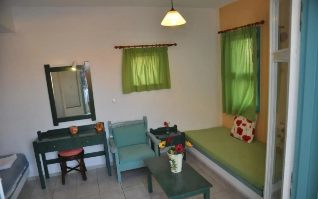 Anixi Apartments