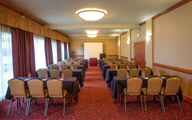 Red Lion Hotel & Conference Center - Seattle/Renton