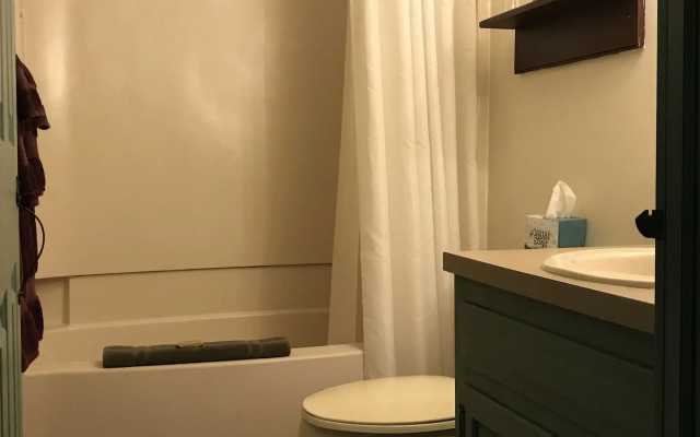 Inn at Millrace Pond