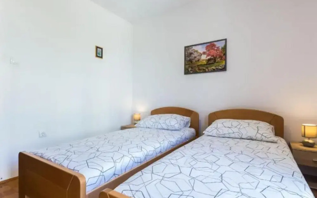 Stylish Two Bedroom Apartment Retreat With Balcony in Zadar