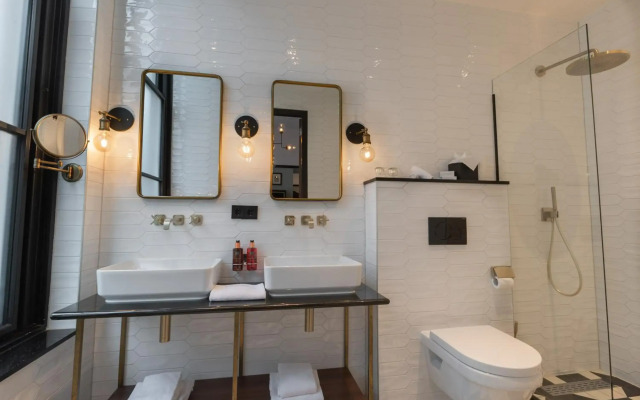 The Hendrick's Hotel