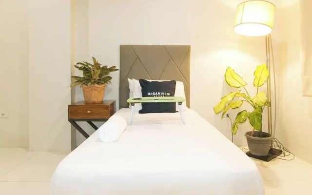 UrbanView @ Lacson Street Bacolod City by RedDoorz