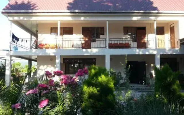 Guest House on 6 Octyabrya 10