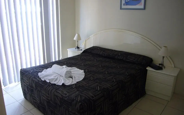 Chevron Palms Holiday Apartments by Gold Coast Premium