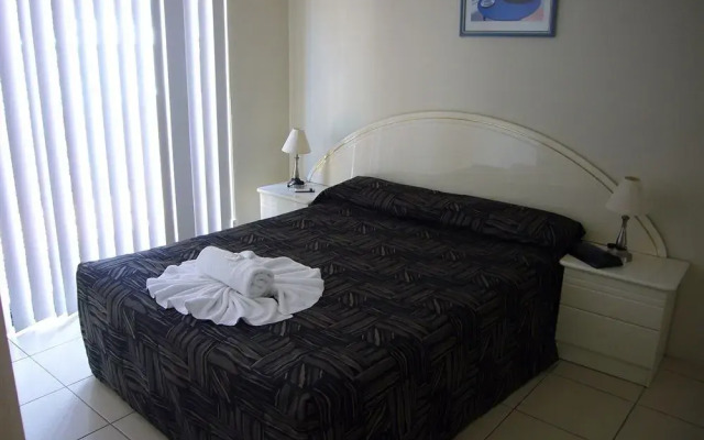 Chevron Palms Holiday Apartments by Gold Coast Premium