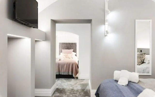 Wine Vaults Apartment