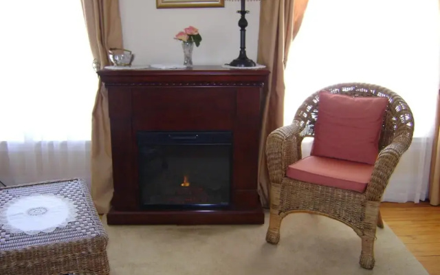 Four Creeks Bed & Breakfast