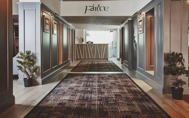 Rowantree Hotel