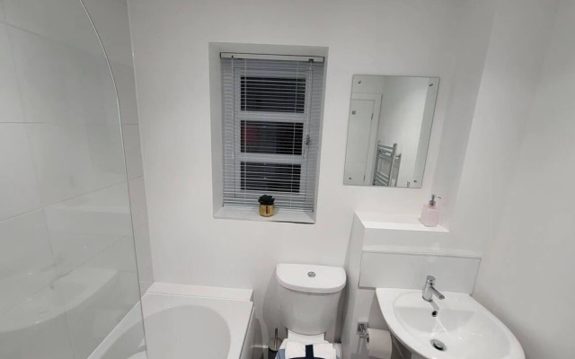 Impeccable 2-bed House in Milton Keynes