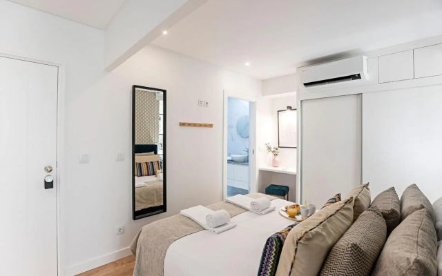 Urban House by LovelyStay