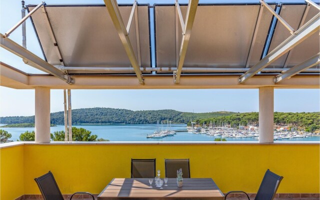Beautiful Apartment in Pomer With 1 Bedrooms and Wifi