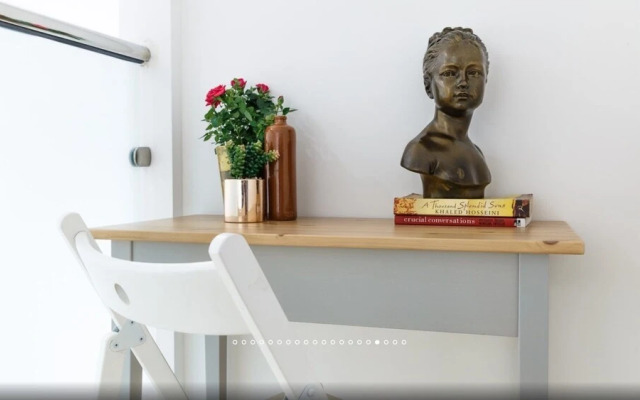 The Honeycomb Apartment