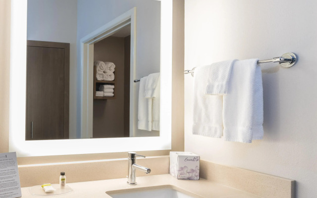 Staybridge Suites Lake Jackson by IHG