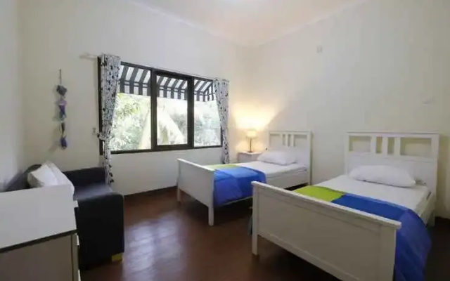 Villa Heliconia 6BR Rumah Gadog
