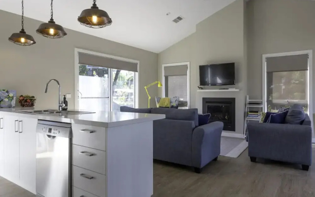 Summer Home - Our Place at Bright